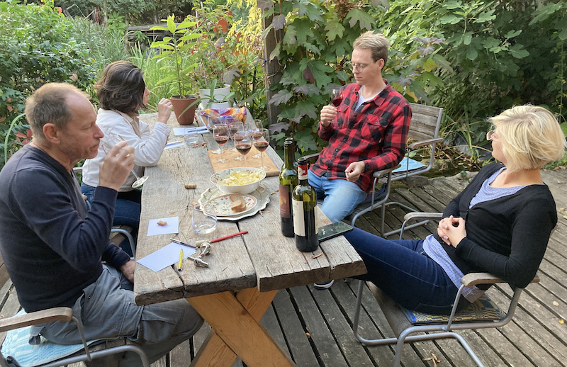 Participants plus the jury